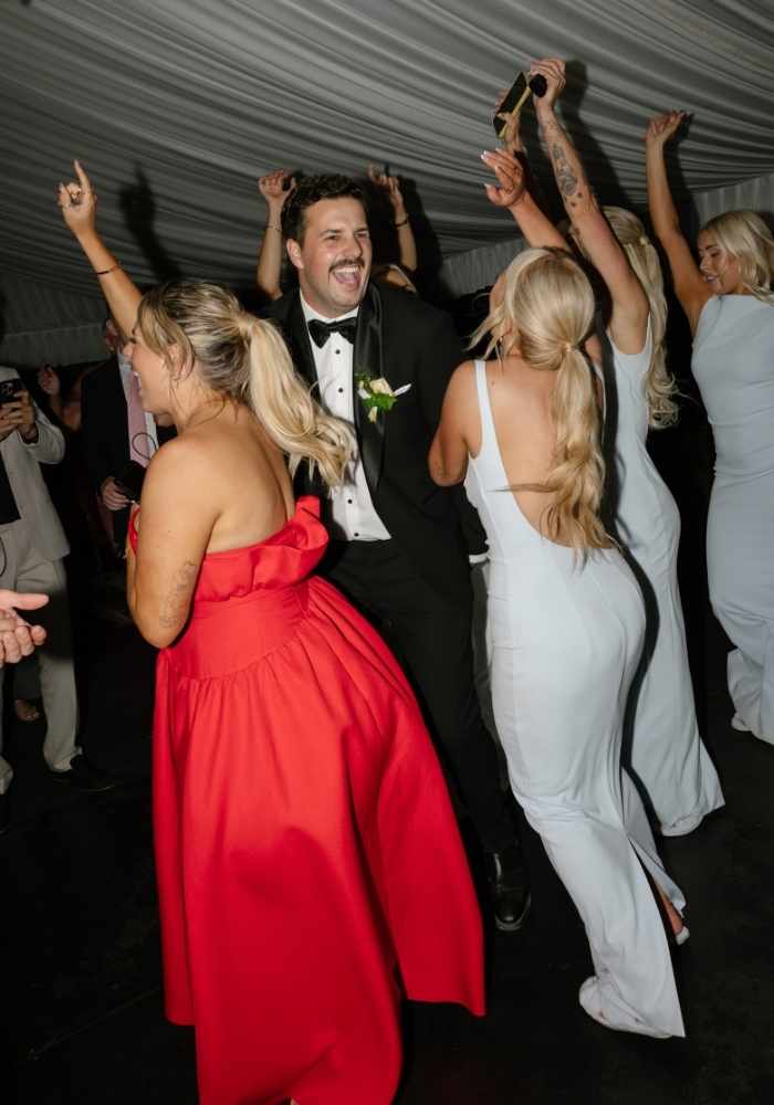 Canberra wedding dance floor performance